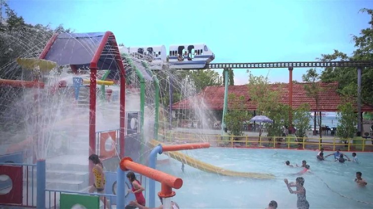 Dream World Water Park in Kanjirappilly,Thrissur - Best Water