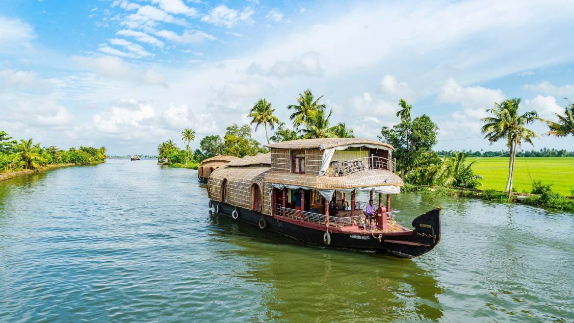 kerala cool tourist places