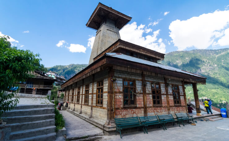 Paragliding Site At Solang Valley Manali Himachal Pradesh India Tourists Walk On The Ski Ground Photo Background And Picture For Free Download - Pngtree