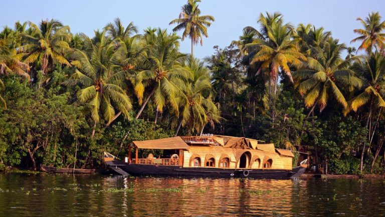 Kumarakom Tourism - Best Places to Visit & Top Things to Do