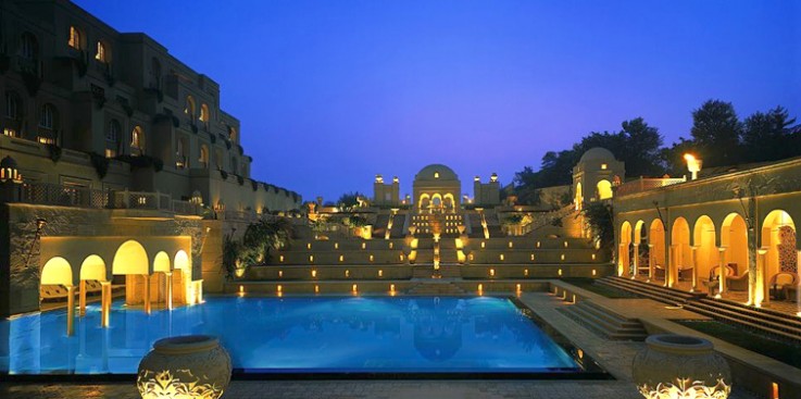 Top Hotels to Stay Near Taj Mahal Agra: Tour My India