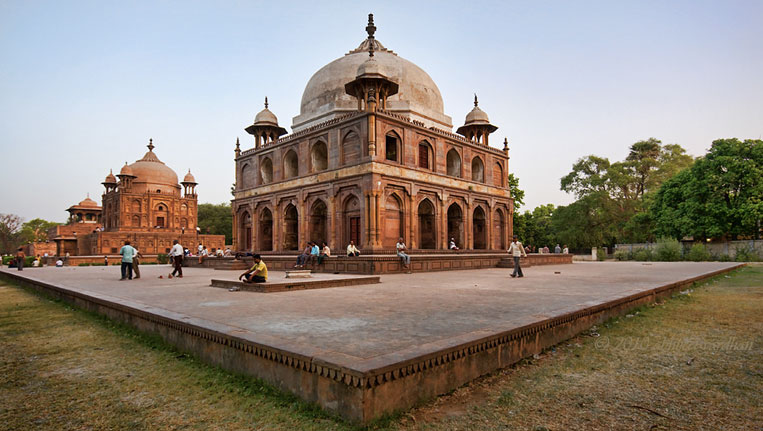 tourist places near allahabad temple