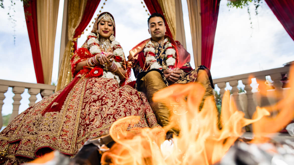 write an essay on the marriage practice in hindu culture