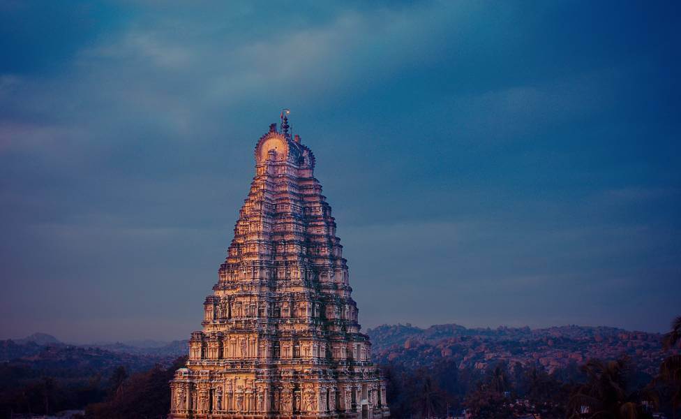 10 Famous Temples in Karnataka | Tour My India