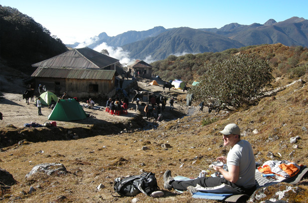 Kanchenjunga Base Camp Trek - Guide Trekking Tour in Sikkim Himalayas