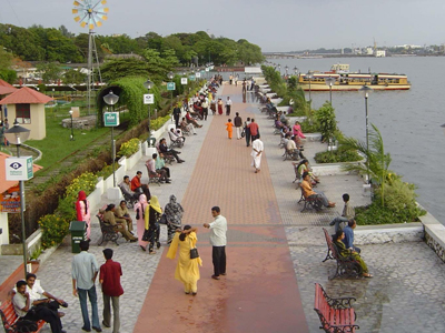 Marine Drive Kochi- A Beautiful Tourist Spot In Kerala