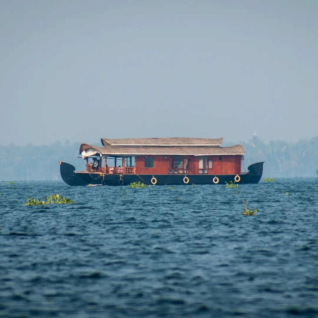 Houseboat Honeymoon Tour