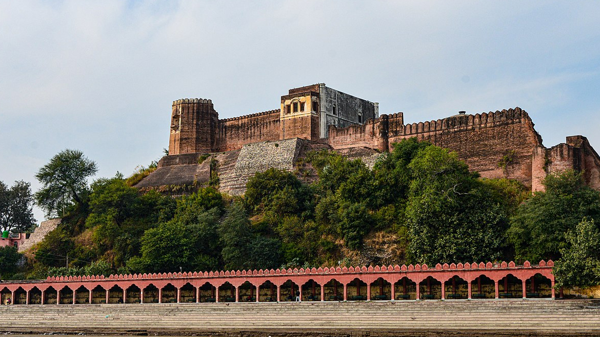 jammu akhnoor kashmir fort history