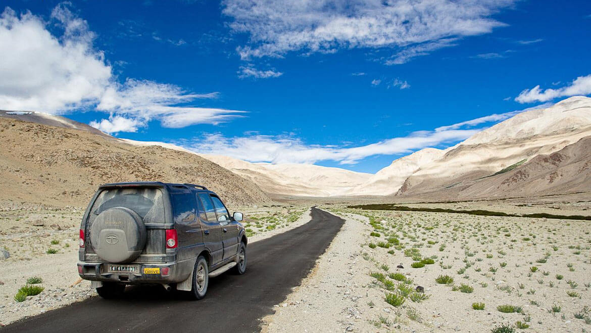 ladakh road trip packages