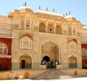 historical places to visit in delhi