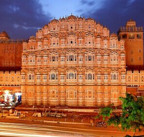 historical places to visit in delhi