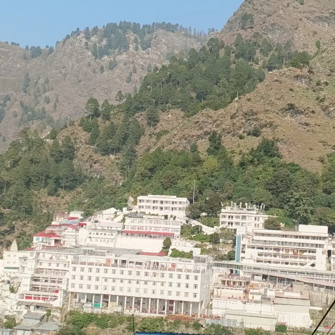 Kashmir With Vaishno Devi