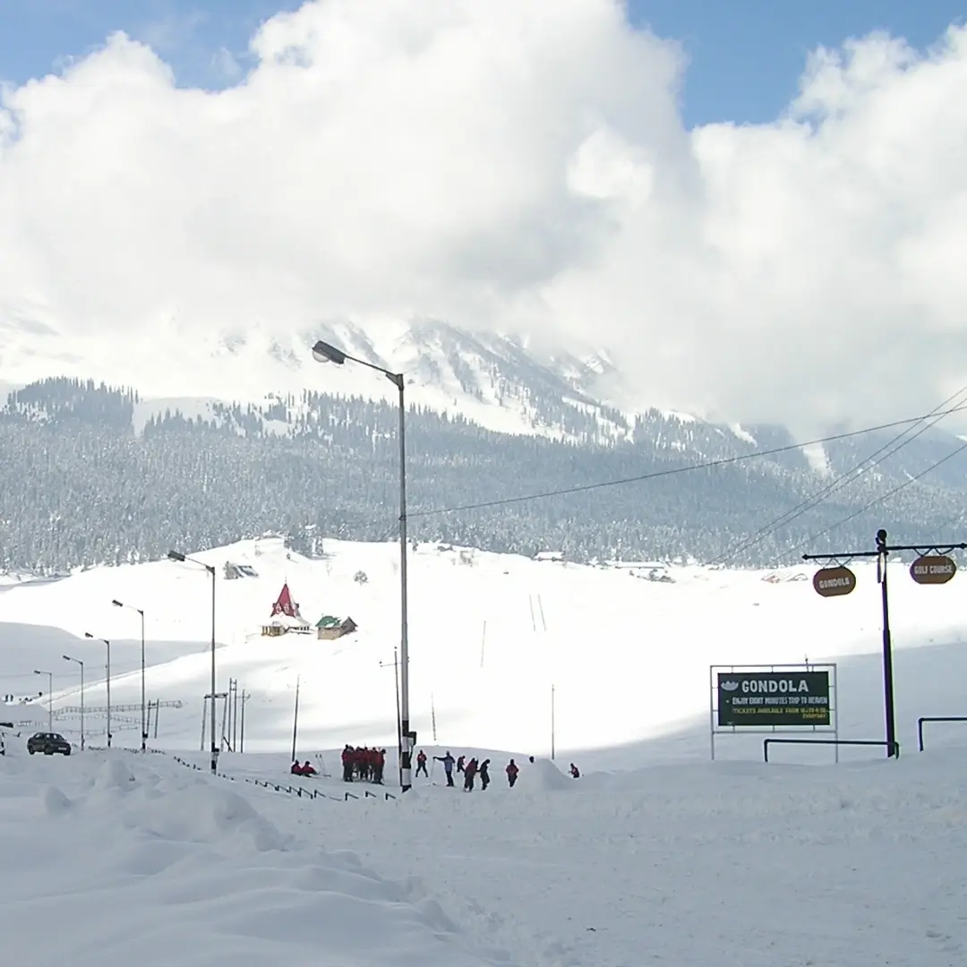 Powder Skiing Tour Gulmarg