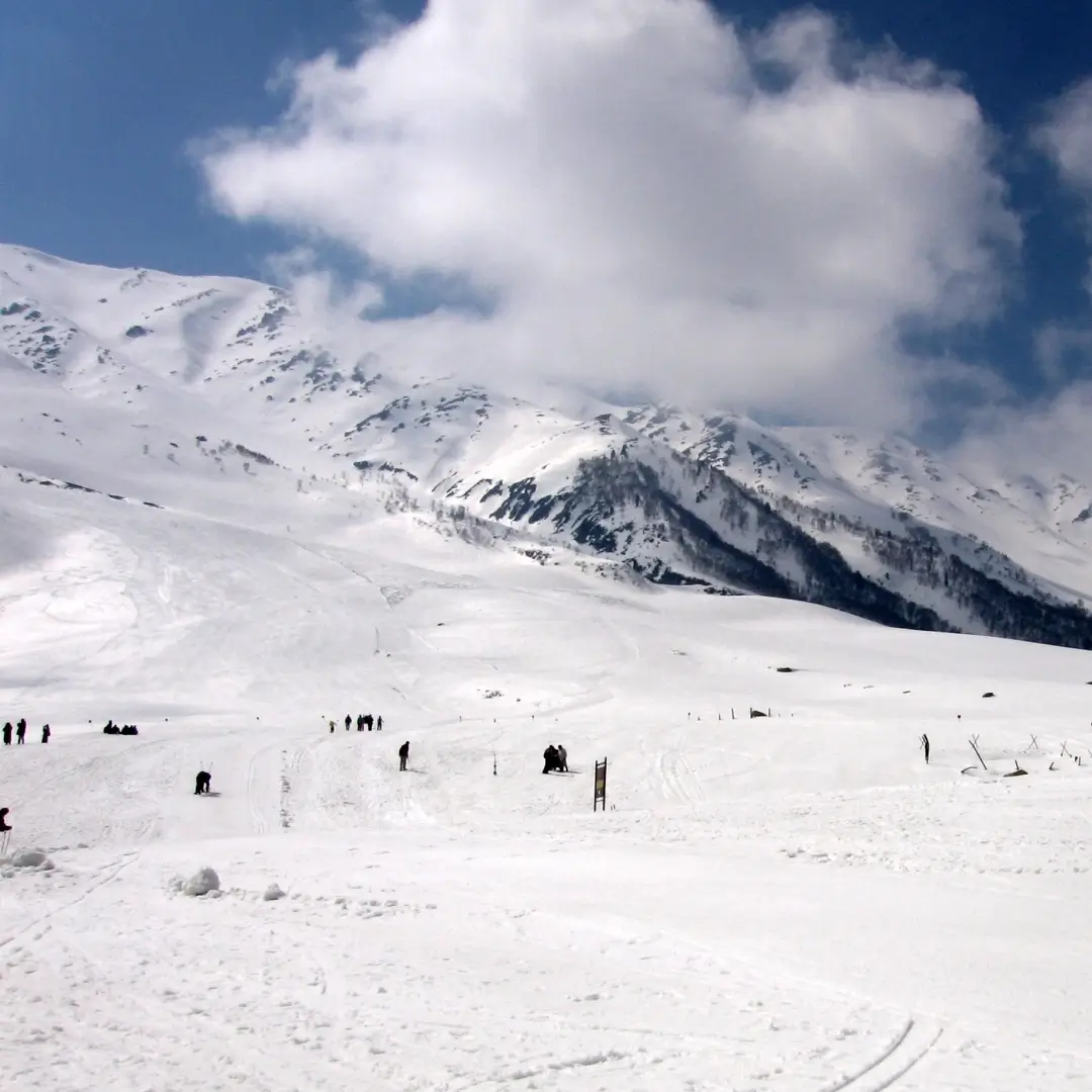 Skiing In Gulmarg