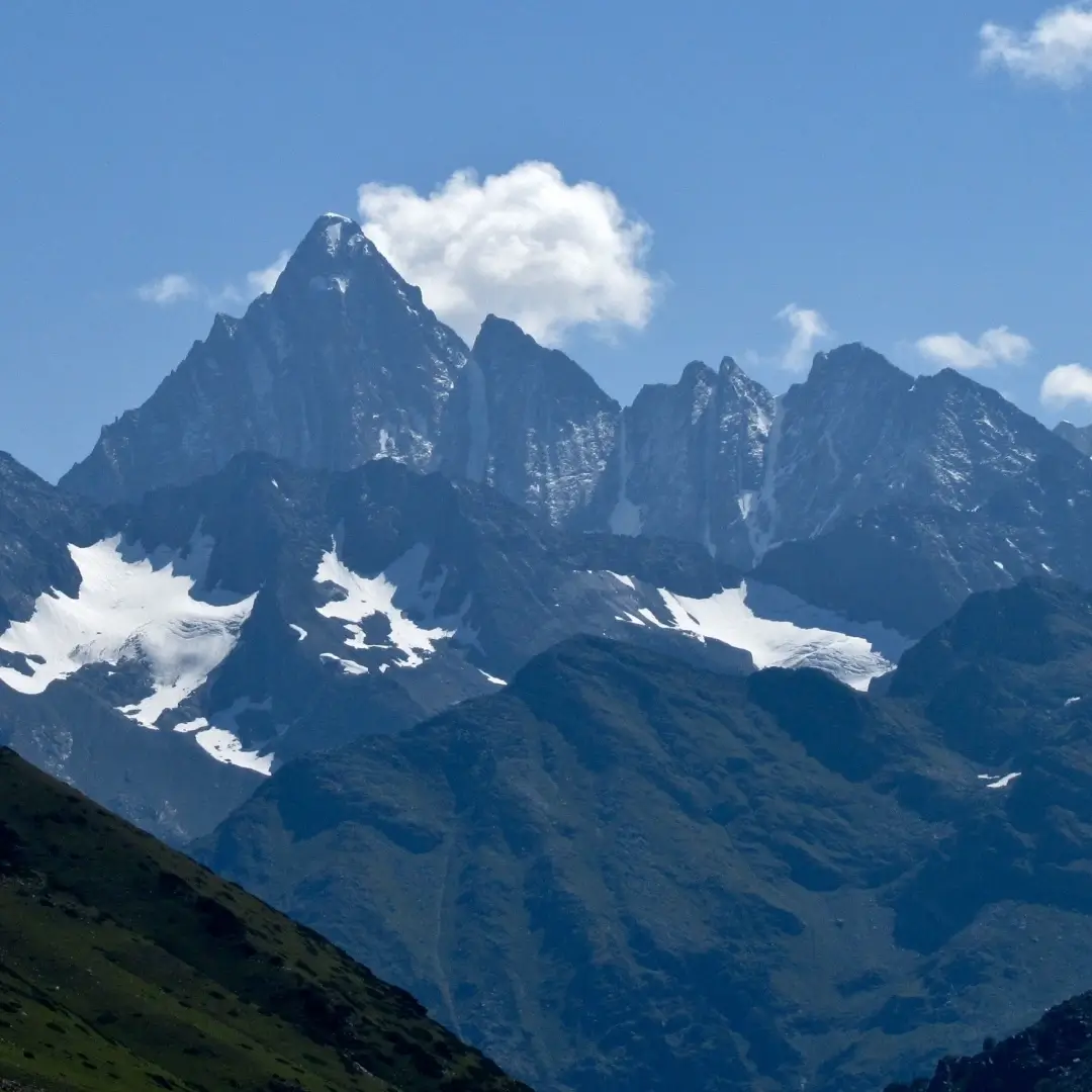 Kolahoi Base Camp Trek